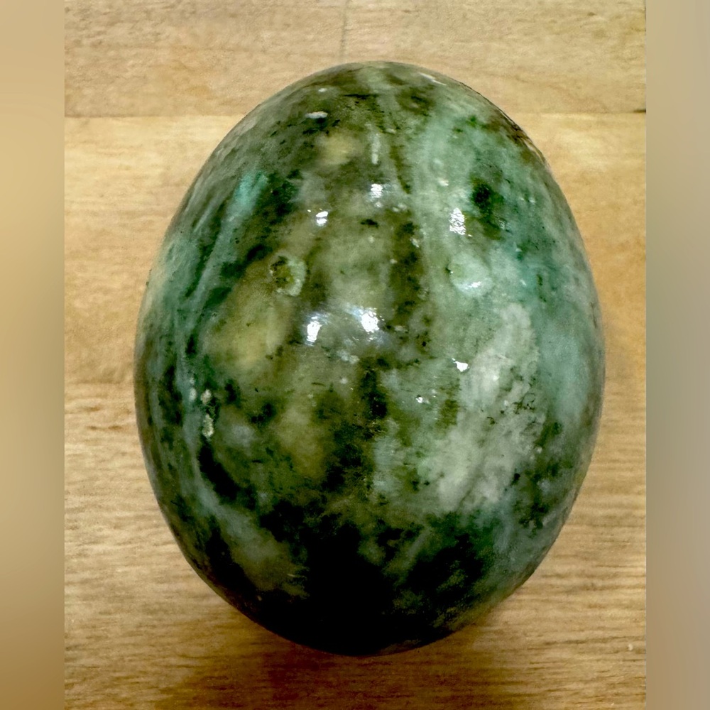 2.5 in Serpentine Egg